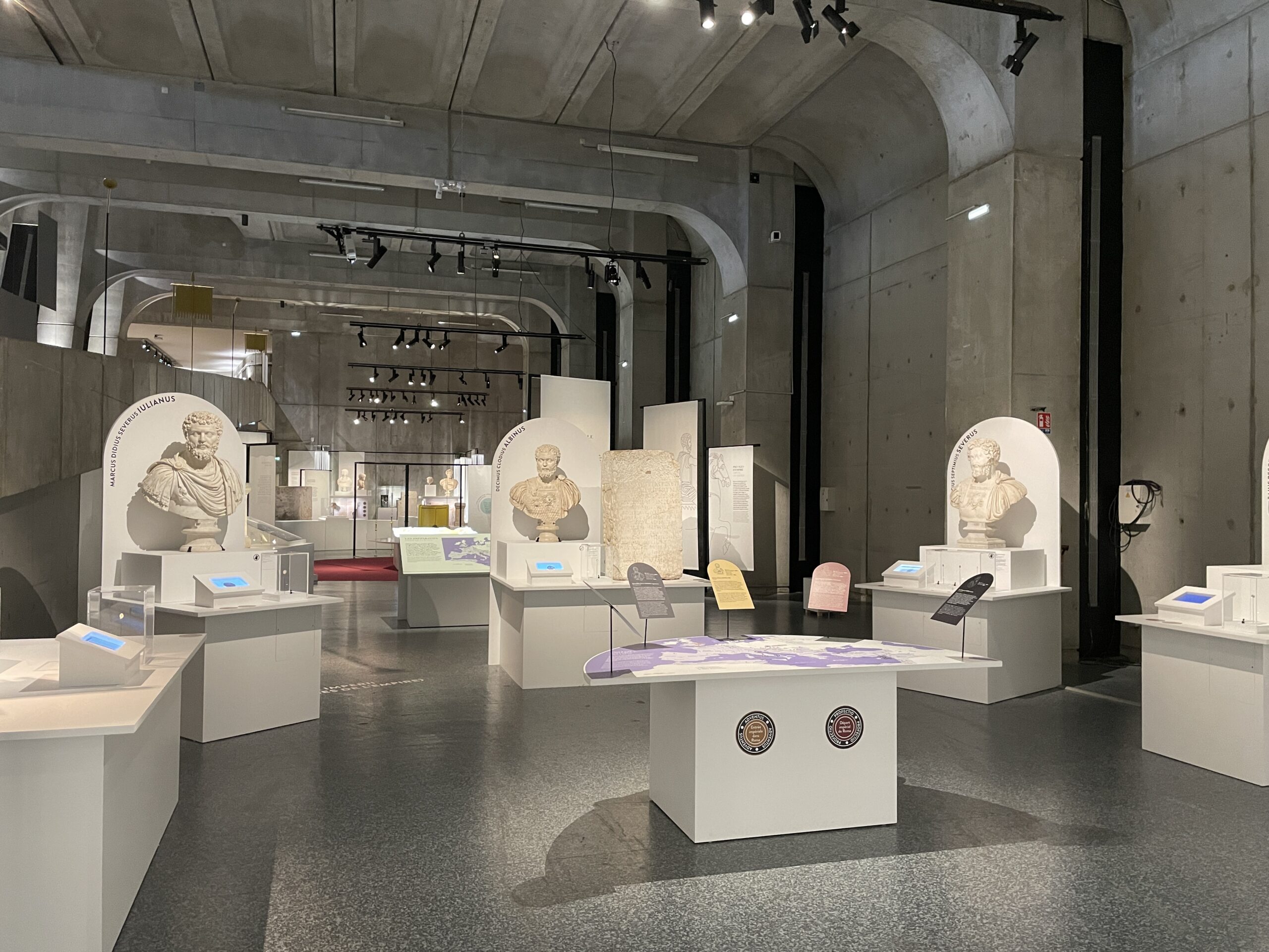 MUSEE LUGDUNUM LYON expo temporaire _Pouvoirs_2